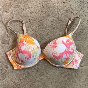 Cacique floral bra